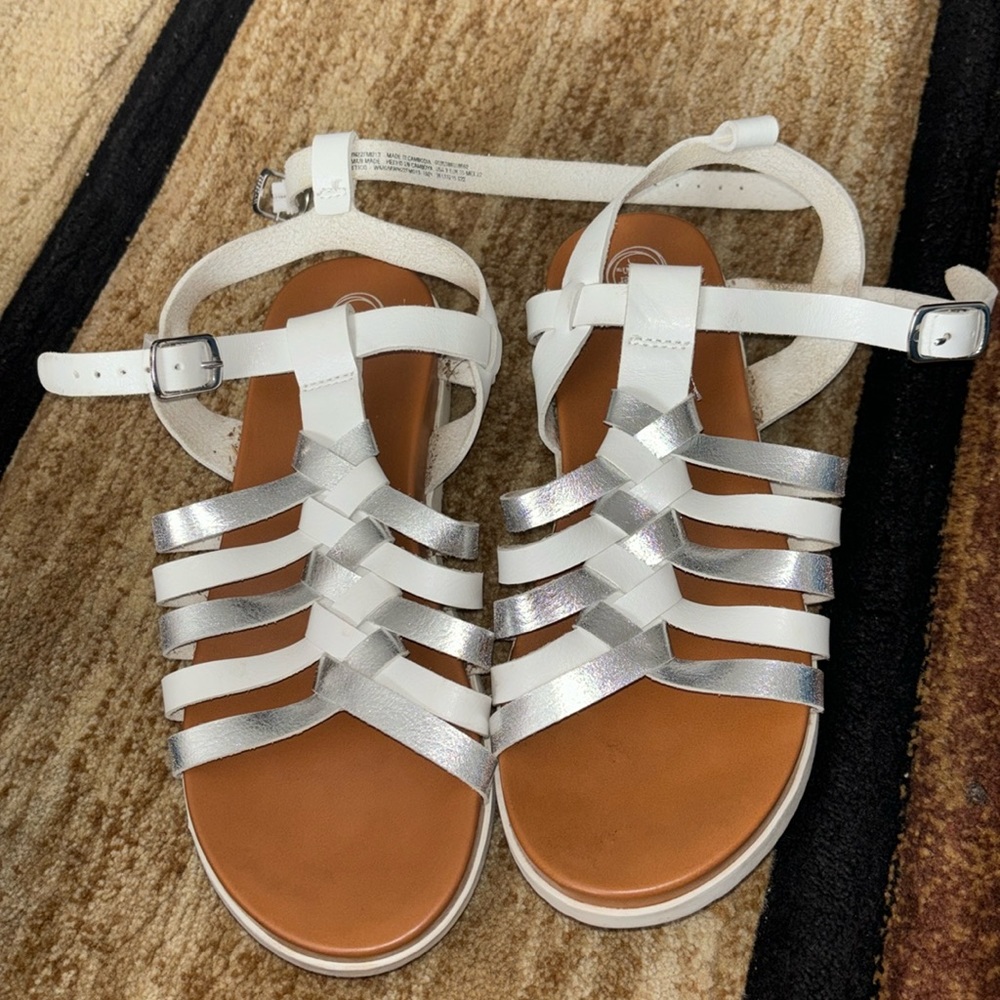 Size 3 sandals